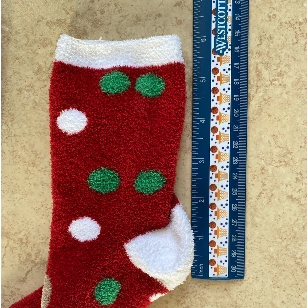 Fuzzy Gingerbread Man Socks NWOT - Picture 4 of 4